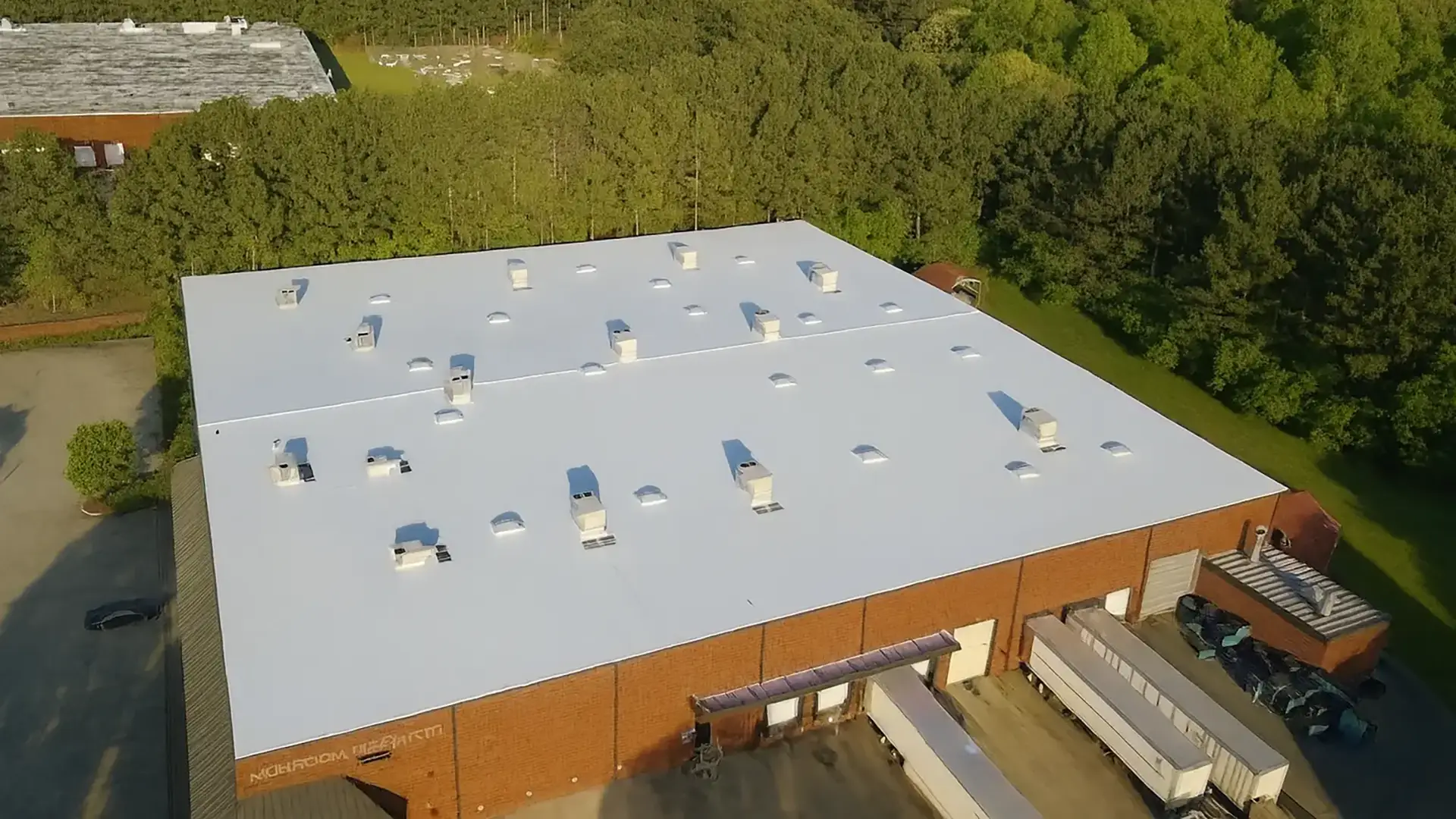 Low-Slope Roofs in Connecticut: Porch, Sunroom, Garage, and Flat-Roof Leak Decisions