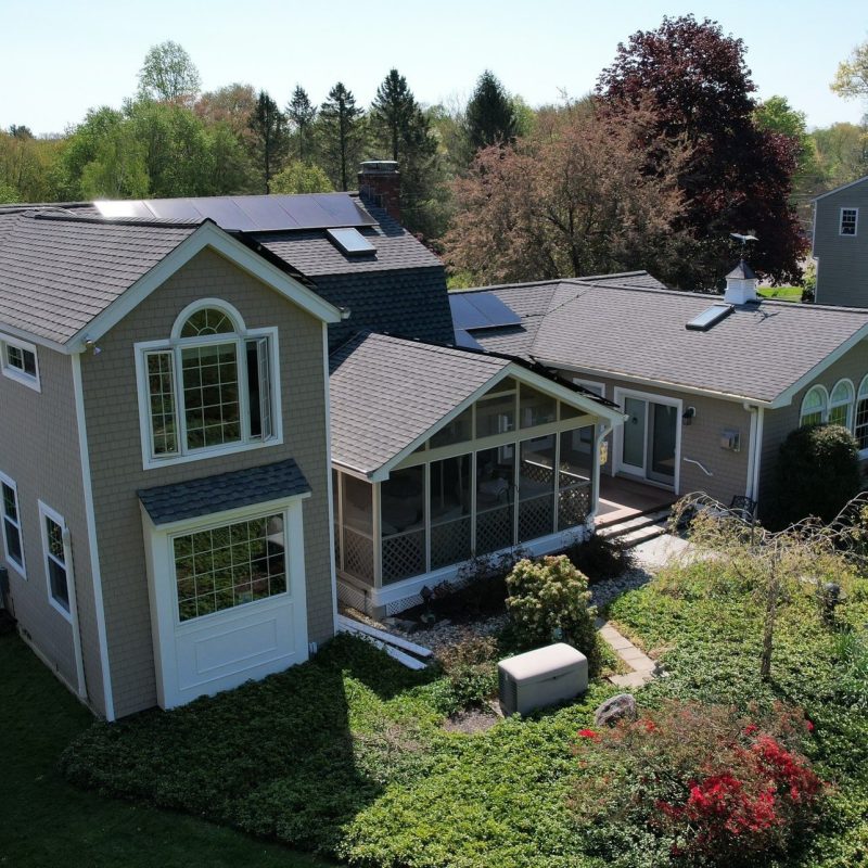 CertainTeed Cedar Impressions siding project completed by Ellis Builders in Connecticut